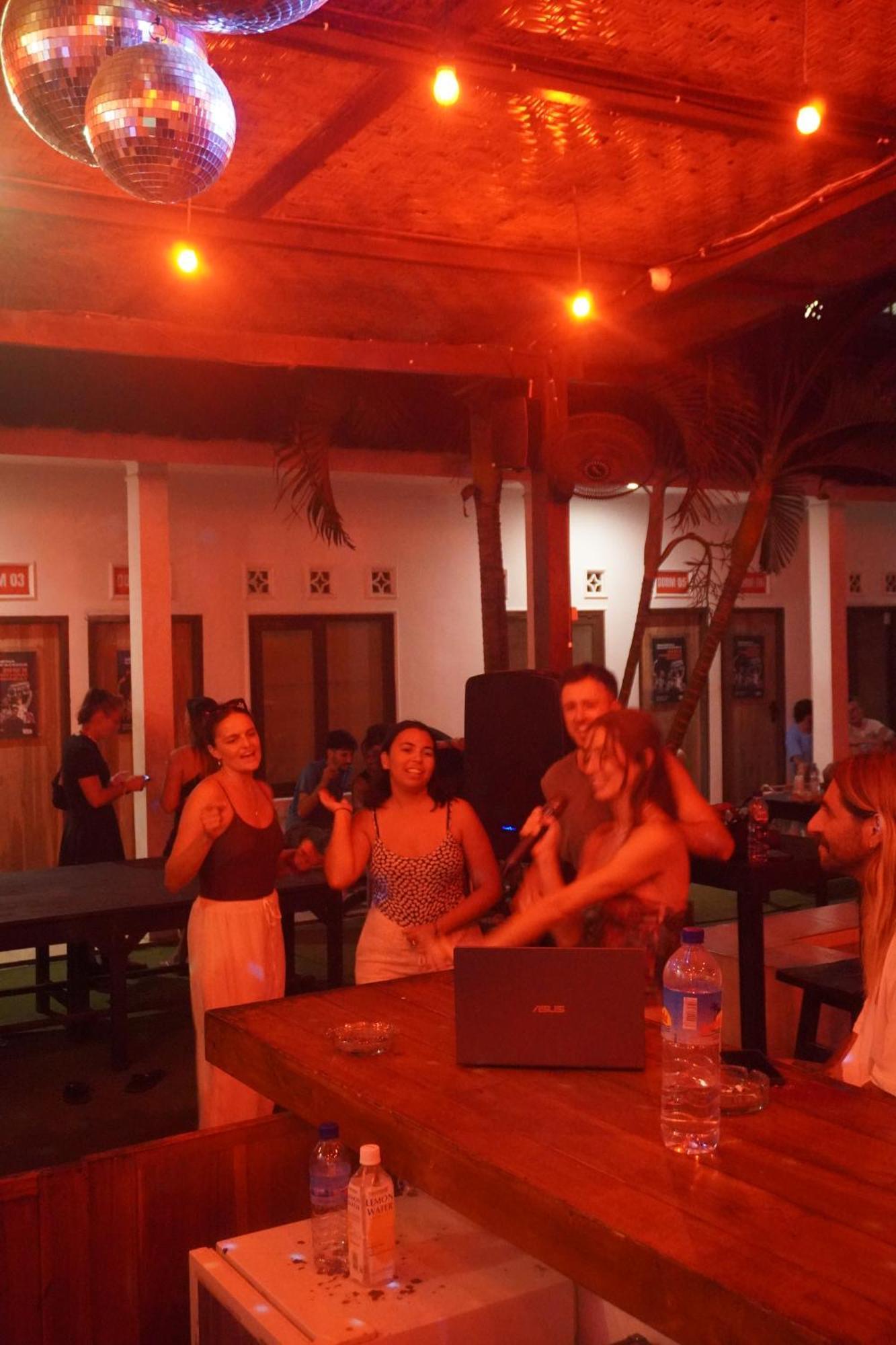 Indonesia Backpacker Hostels Kuta  Eksteriør billede